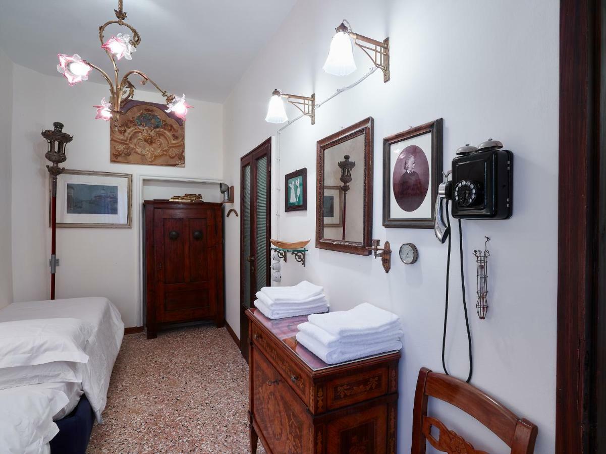 Palazzo Morosini Brandolin Dimora Romantica Venice Luaran gambar
