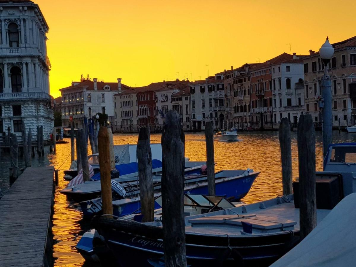 Palazzo Morosini Brandolin Dimora Romantica Venice Luaran gambar
