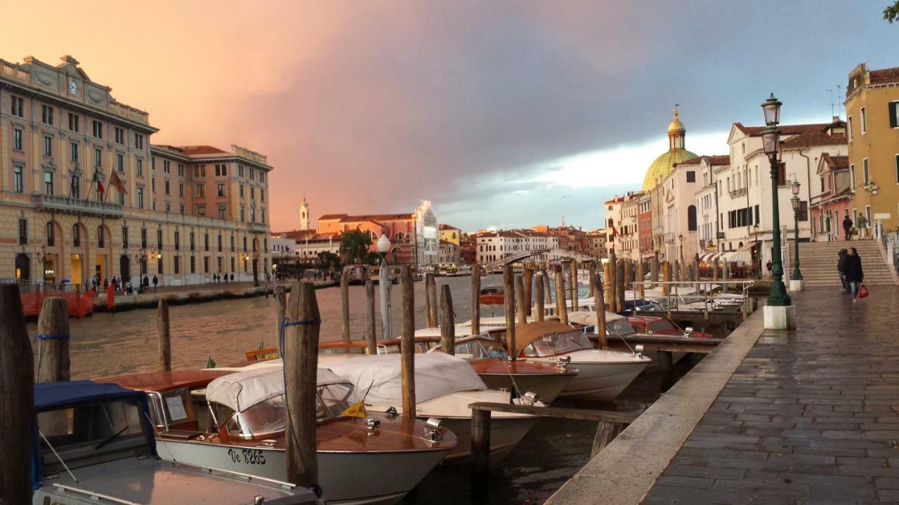 Palazzo Morosini Brandolin Dimora Romantica Venice Luaran gambar
